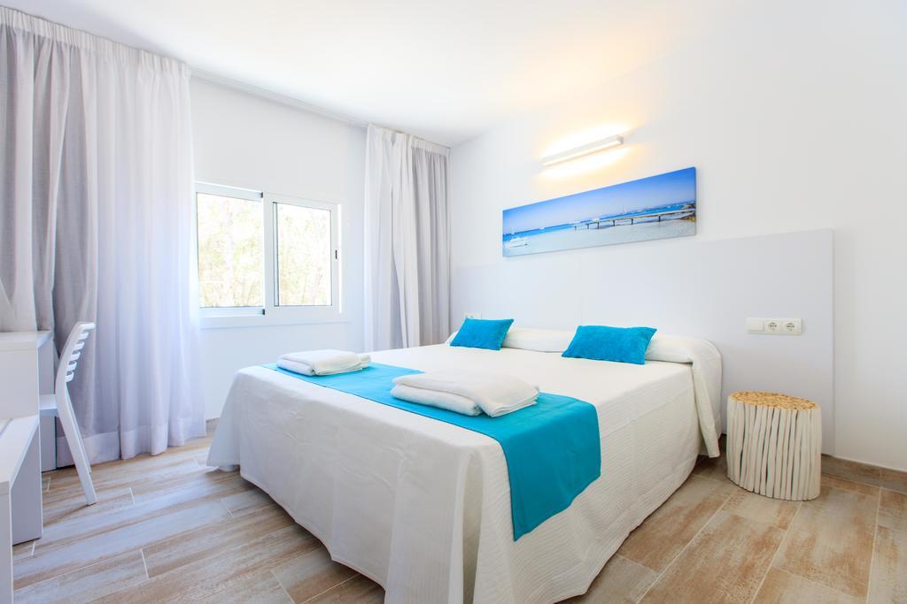 Pinos Playa Suites Playa Migjorn Dış mekan fotoğraf