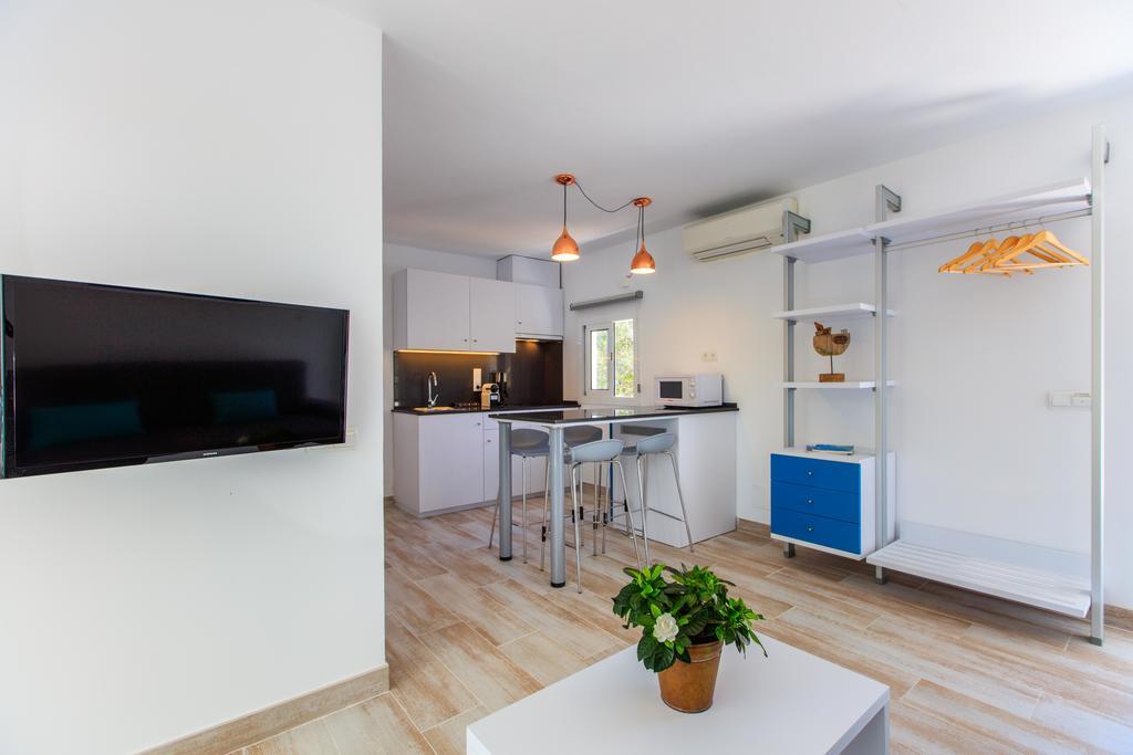 Pinos Playa Suites Playa Migjorn Dış mekan fotoğraf